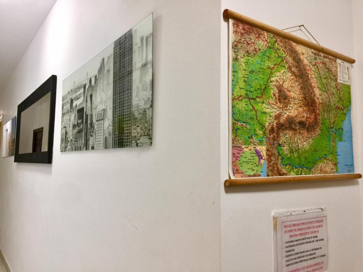 Downtown Hostel บราชอฟ ภายนอก รูปภาพ